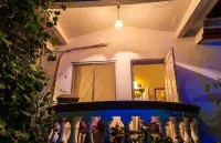 Villa lagoon on hillOne mile from anjuna beach/ sunburn party