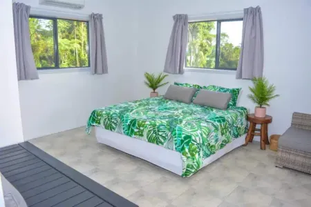 Beautiful 2Bedroom Private Villa located Inland Close to Beach, Sunset Side Pool