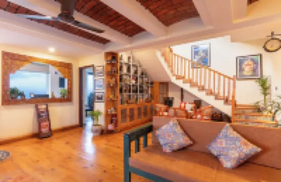 Yecha House - Mountain & Lake View Retreat, Bhimtal Hotels in Bhimtal