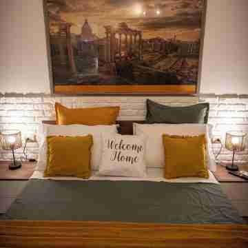 Beautiful outdoor space in the center of Rome! Panoramic transport connection. Rooms