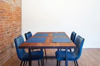 Loft in the Zoo • Premium downtown apartment!