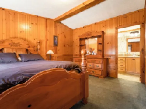 The Loon Cabin at the Riviera Resort in Neillsville, Wisconsin! デューハーストのホテル