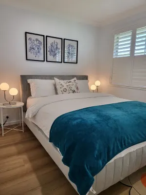 BJ Holiday House Hotels near Wyong Swimming Pool