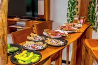 Charming 1-Bedroom Apartment in Río Lagartos. AC, Rooftop Deck & Private Pier -L Hotels in Rio Lagartos