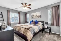 *POOL*HOT TUB*GRILL*KING/QUEEN BEDS*