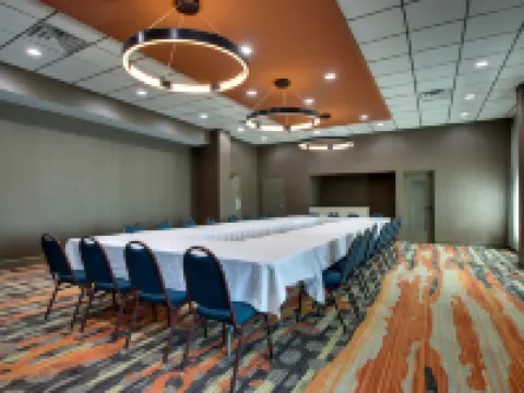 DoubleTree by Hilton Mt. Vernon Hotels in Mount Vernon