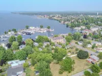 Sackets Harbor Village Gem + Lakeside & Central Hotels in Hounsfield