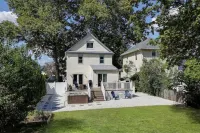 Perfect modern downtown Red Bank Deck and Hot Tub