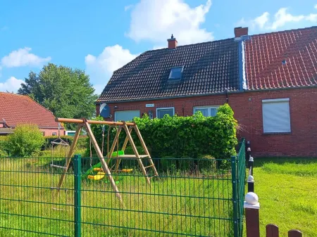 Haus Marilene - Ihr Zuhause auf Zeit mit Viel Platz für Ihre Familie und Hund/e Отели в г. Уттум