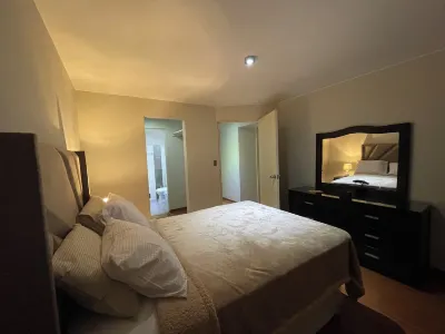 Beautiful, cozy and large Department in Surco. Hotels in Santiago de Surco