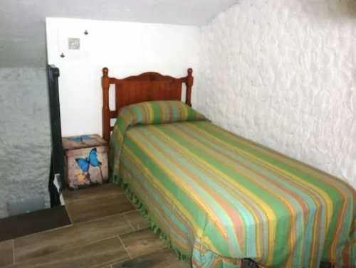 Mirasierra Cave Hotels in Bedmar