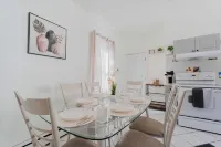 Cozy 4BR near Boston+gameroom