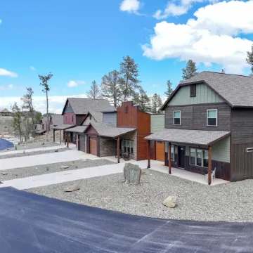 Saddle Up For Luxury - 15 Minutes to Mt Rushmore