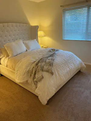 2-bedroom condo in Santa Clarita with WiFi, AC.