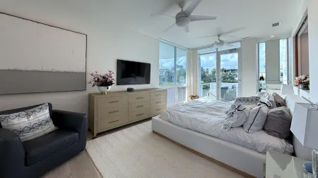 Exclusive 5-Level Waterfront Solstice House on Sarasota Bay