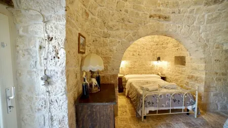 2 Bedroom Private vacation home in Castellana Grotte