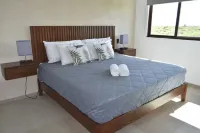 Swimming Pool-Beach-Sun and Sand enjoy the Coast Hotels in Chicxulub Puerto