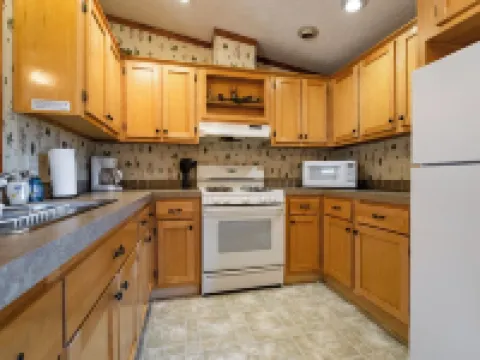 The Deer Cabin at the Riviera Resort in Neillsville, Wisconsin! デューハーストのホテル