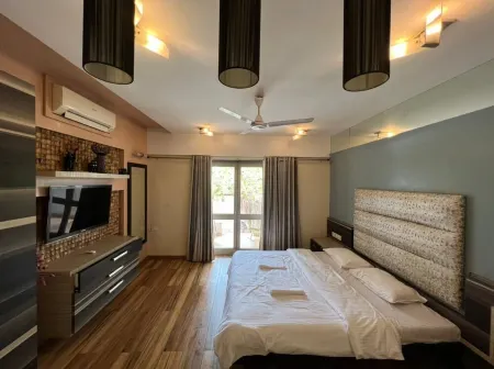 2 Bedroom Fully Furnished Apartment with Swimming pool for 6 pax in Arpora Goa