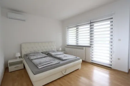 Apartment Ria, Apartments Pejton ilidza Sarajevo Отели рядом с достопримечательностью «Vrelo Bosne»