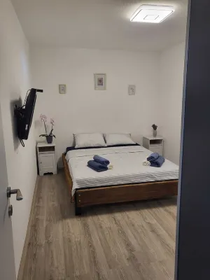 "The 7th Heaven" resort  villa with pool فنادق في 