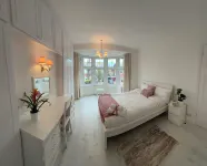 Bella's Beach House - less than 100m from the seafront in Whitley Bay!