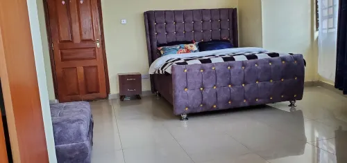 Romantic and spacious 1bedroom  appartment, 3min drive to thompson falls. Hotels in Nyahururu