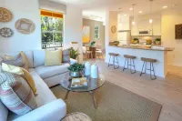 Charming 2-bedroom apartment with WiFi, AC in serene Irvine