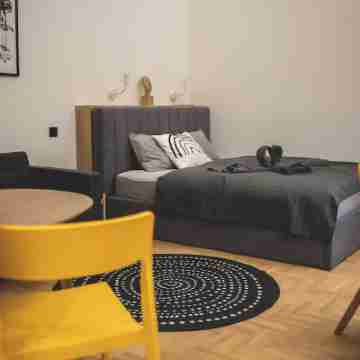 Charming 1-bedroom apartment with AC and WiFi in Budapest Rooms