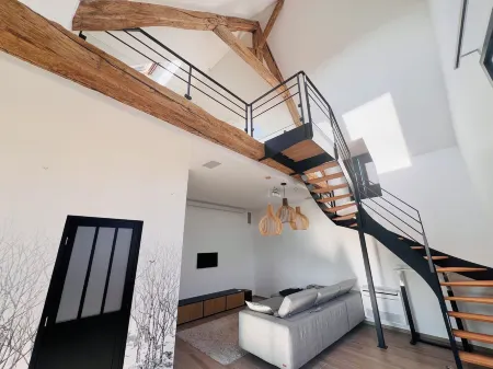 Converted barn with superb canal views