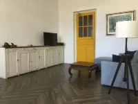 Apartment with view of the ancient castle of Viverols Hotels in Viverols