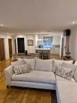 Top floor pent house suite near NEC/BHX/HS2. 3 Bedrooms, 6 beds Hotels in Coleshill