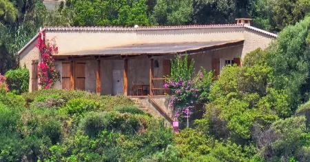 Waterfront house with sumptuous view Отели в г. Каржез