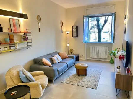 Como city apartment Giulio Cesare- Private parking