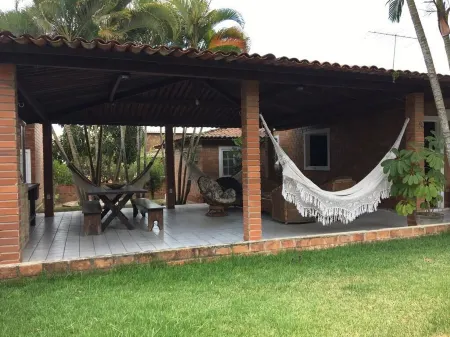 Casa em Condomínio Vizinho Hotel Portal de Gravatá Отели в г. Гравата