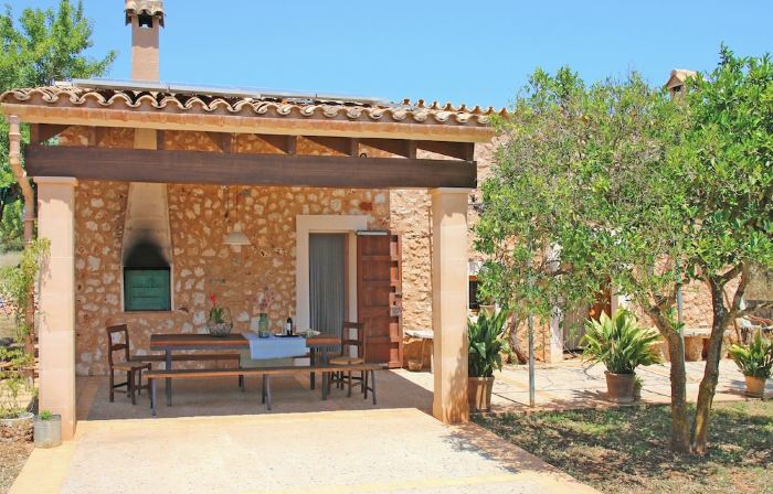 Can Ramon: Romantic, Small Finca in the Countryside with Pool and Terraces
