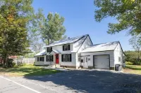 High Street Hideaway Hotels in Thurman