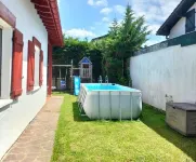 House 150m² - 4 bedrooms Hotels in Urrugne