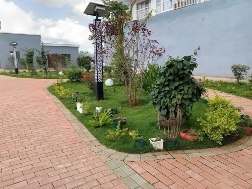 Cozy studio with wheelchair access, pool, free parking, and 24/7 security.