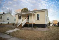 Historic Charm + Modern Comfort  .8mile to Casino