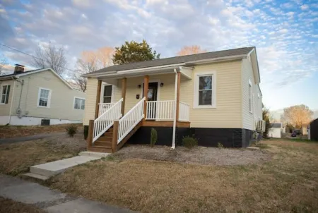 Historic Charm + Modern Comfort  .8mile to Casino