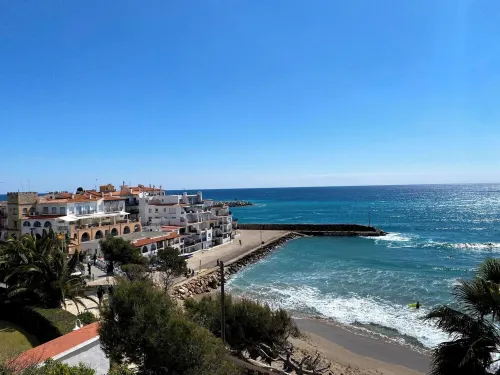 El balcó del Roc.  Apartment in 1st line of the sea, two terraces, ideal for families Hotels in Roda de Berà