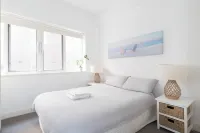 Luxe Waterfront Opera & Harbour Views. Best in Syd Hotels in Kirribilli