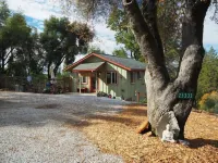Bixel Bungalow- Cottage in Gold Rush Columbia