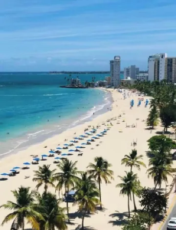 Studio, Isla Verde, Puerto Rico, Next to The Ritz-Carlton hotel, No cleaning fee
