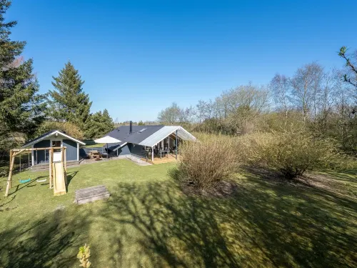 "Snefrid" - 12km from the Sea Hotels in Oksbol