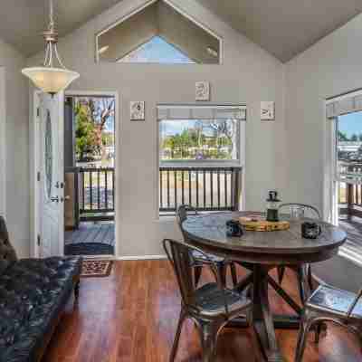 Flying Flags RV Resort & Campground Rooms