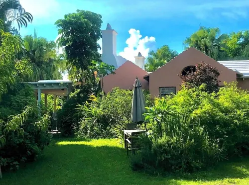 Magical private estate:3 bed Sage Cottage,big porch near Cambridge Beaches & fun