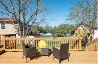 Crisp Refreshing Pool, Lake View, Entire Home Hotels in Lago Vista