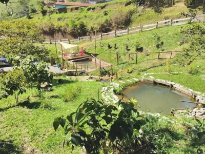 Villa Guatapé, swimming pool and private Jacuzzi. Medellin โรงแรมใน